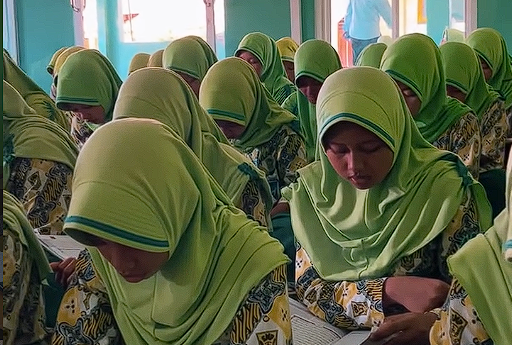 Khotmil Qur’an SMP Negeri 1 Bringin Peringati HUT Kabupaten Semarang ke-505 & Hardiknas 2026
