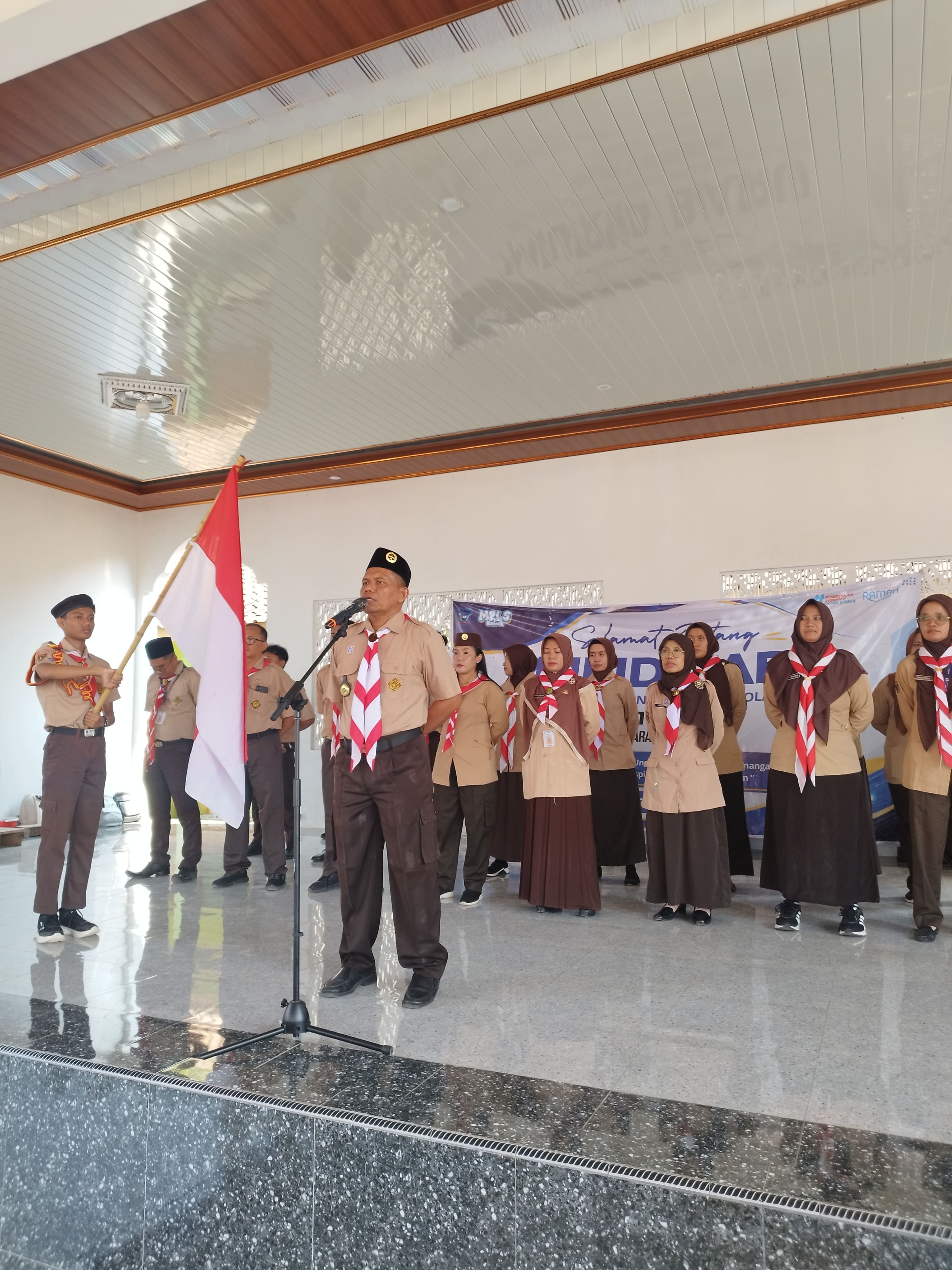 Upacara Pembukaan Latihan Ekstrakurikuler Pramuka dan Penerimaan Calon Tamu Penggalang - Dokumentasi SMP Negeri 1 Bringin