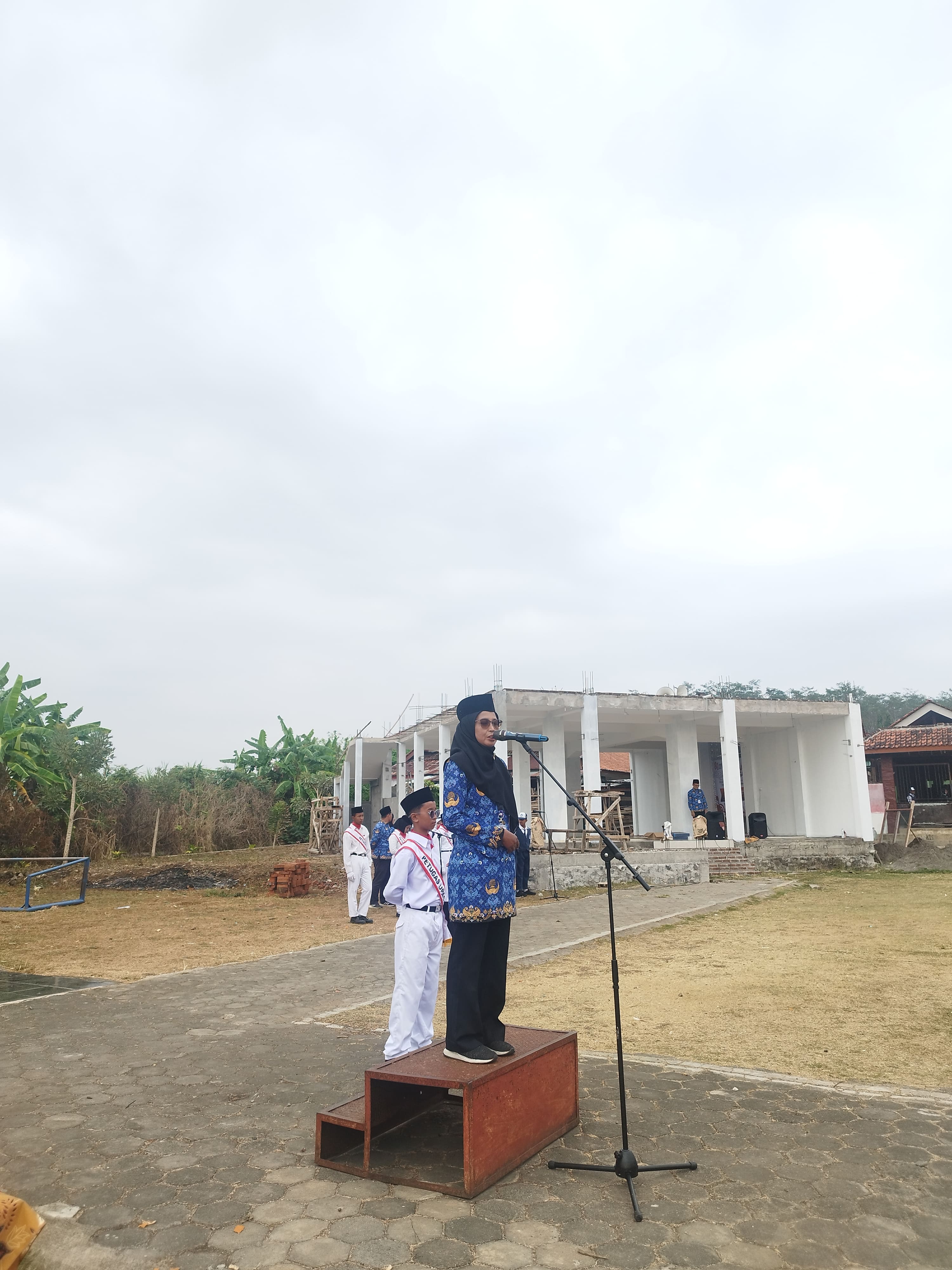 Upacara HUT Republik Indonesia Ke – 81